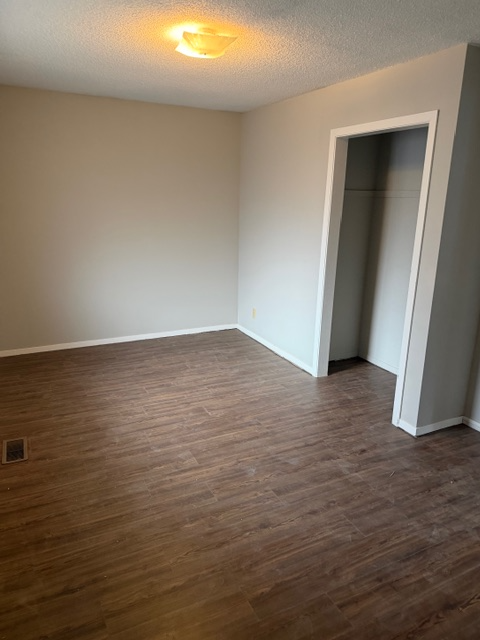 915 W Shenandoah Dr - Photo 6 of 10