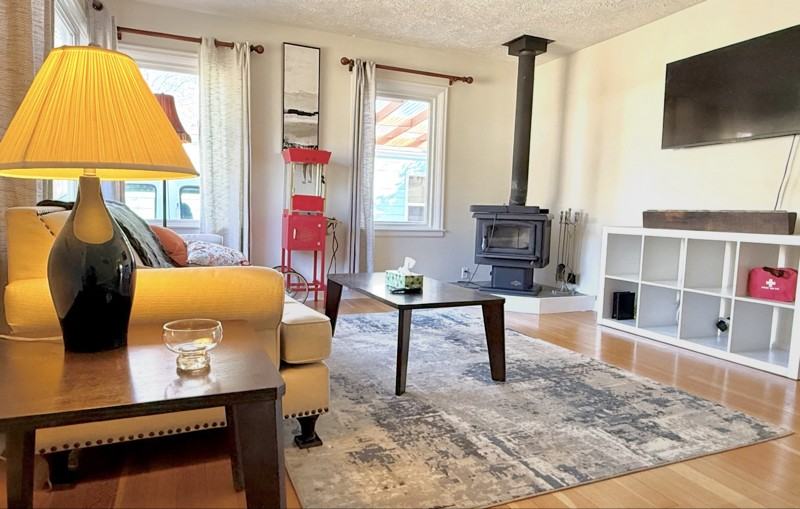 920 Yale Ave - Photo 3 of 13