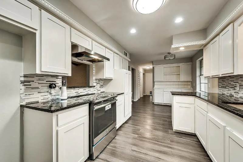 5806 Everglade Rd - Photo 7 of 20