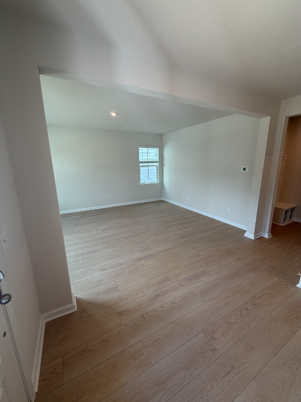 1044 Zelkova Ln - Photo 4 of 16