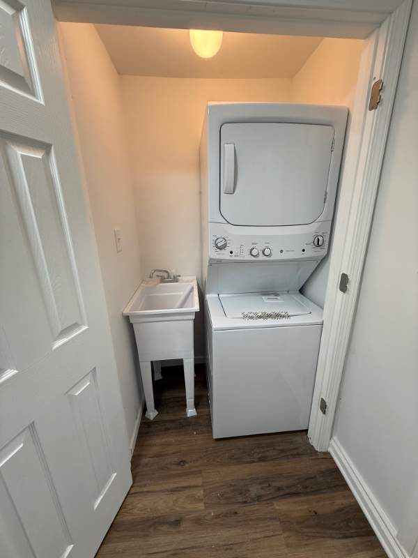 9129 Southmoor Ave - Photo 2 of 9