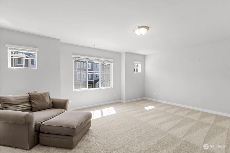 3318 103rd Dr Ne - Photo 5 of 20