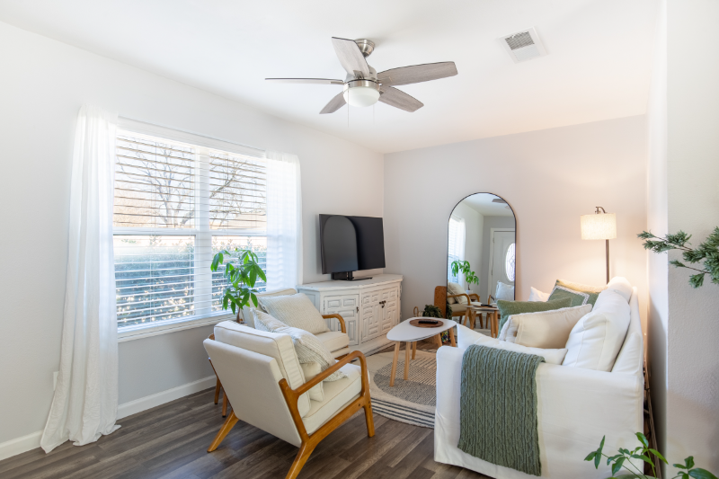 510 W Oak St - Photo 4 of 20