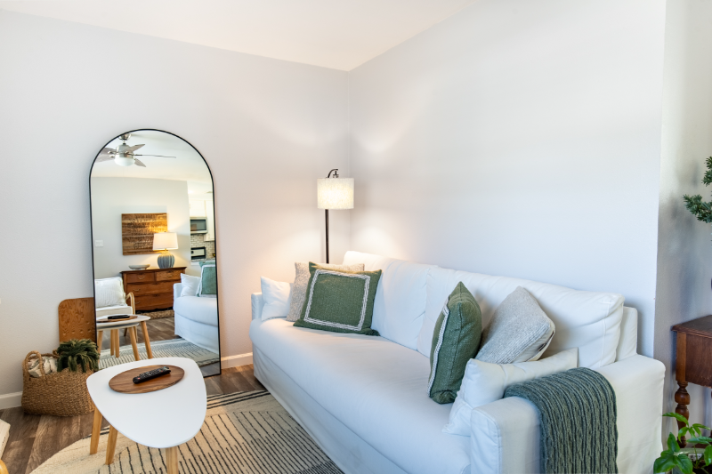 510 W Oak St - Photo 5 of 20