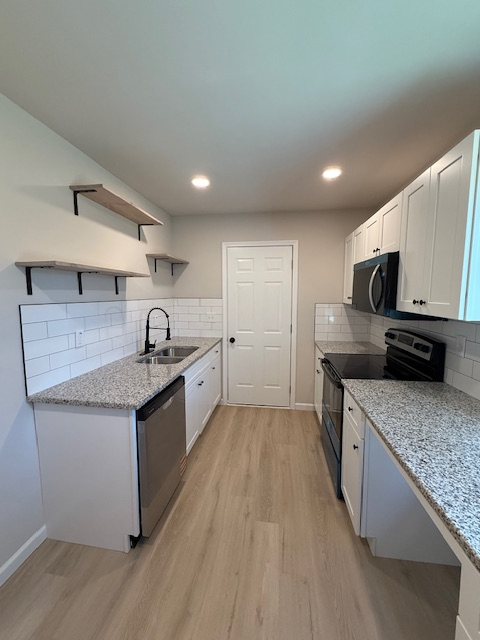 606 Hardy Ave Sw #A - Photo 3 of 15