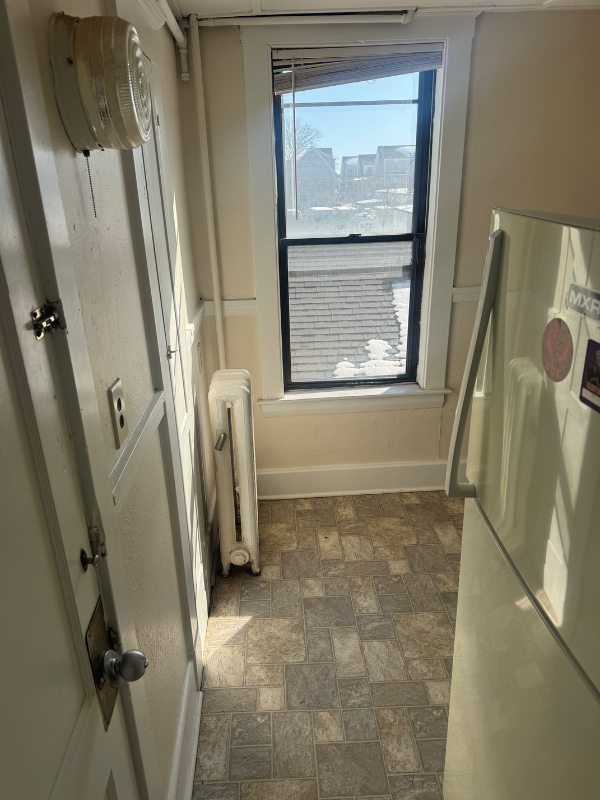 215 Main St #2E - Photo 6 of 8