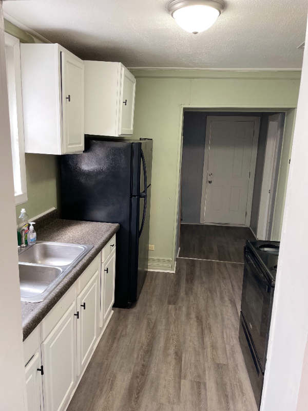 830 W 5th St - Photo 6 of 14