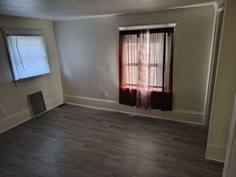 1814 E Ganson St #D - Photo 6 of 8