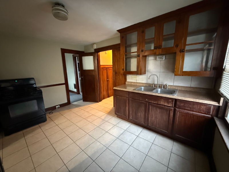 3706 Stickney Ave - Photo 3 of 9