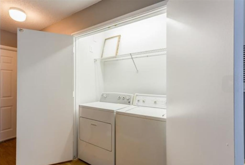 1500 Graduate Ln - Photo 7 of 9