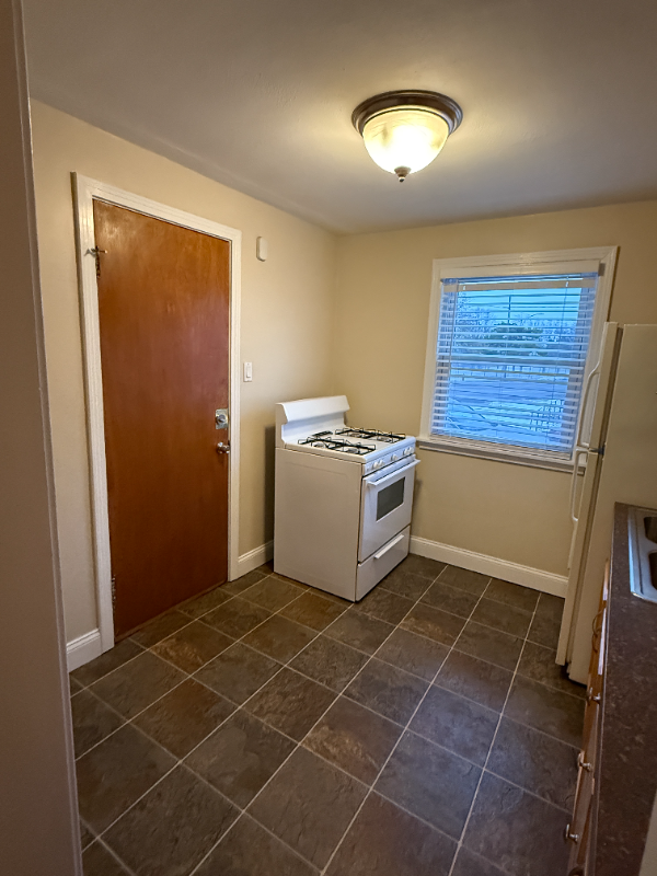 369 Potters Rd #1 - Photo 5 of 15