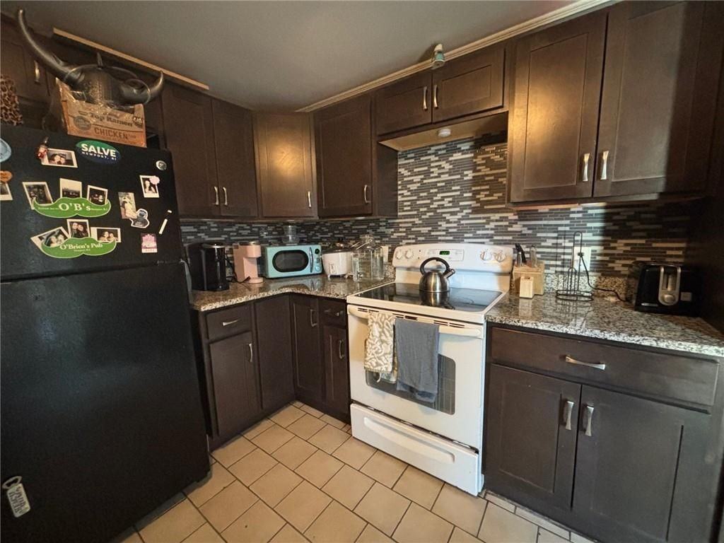 39 Annandale Rd - Photo 2 of 15