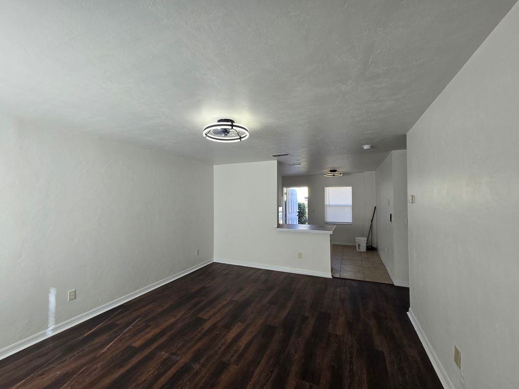 204 Tyres Aly - Photo 3 of 10