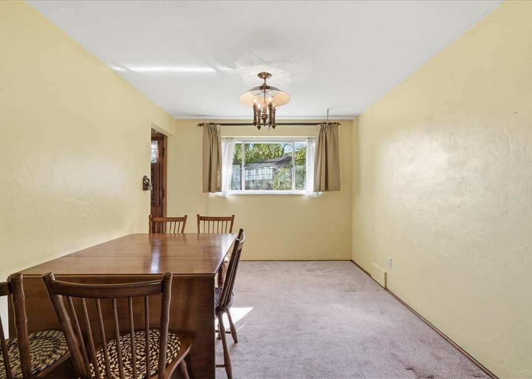 1323 Royal Oak Rd - Photo 6 of 20