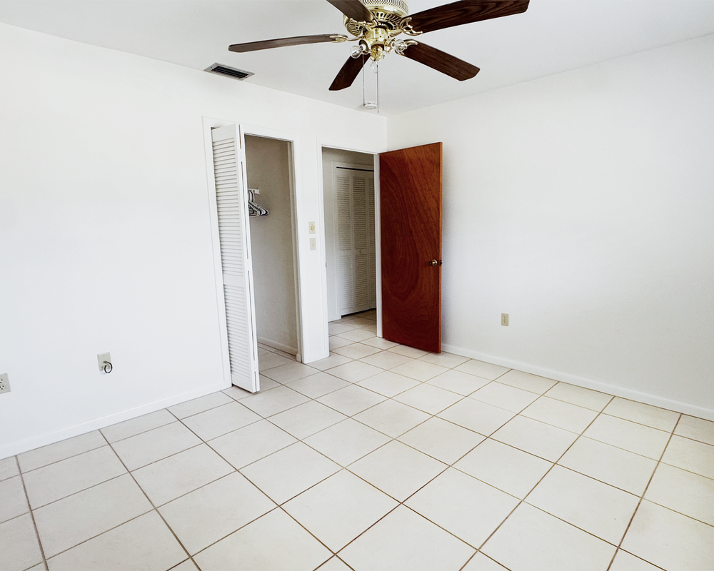 699 110th Ave N - Photo 5 of 19