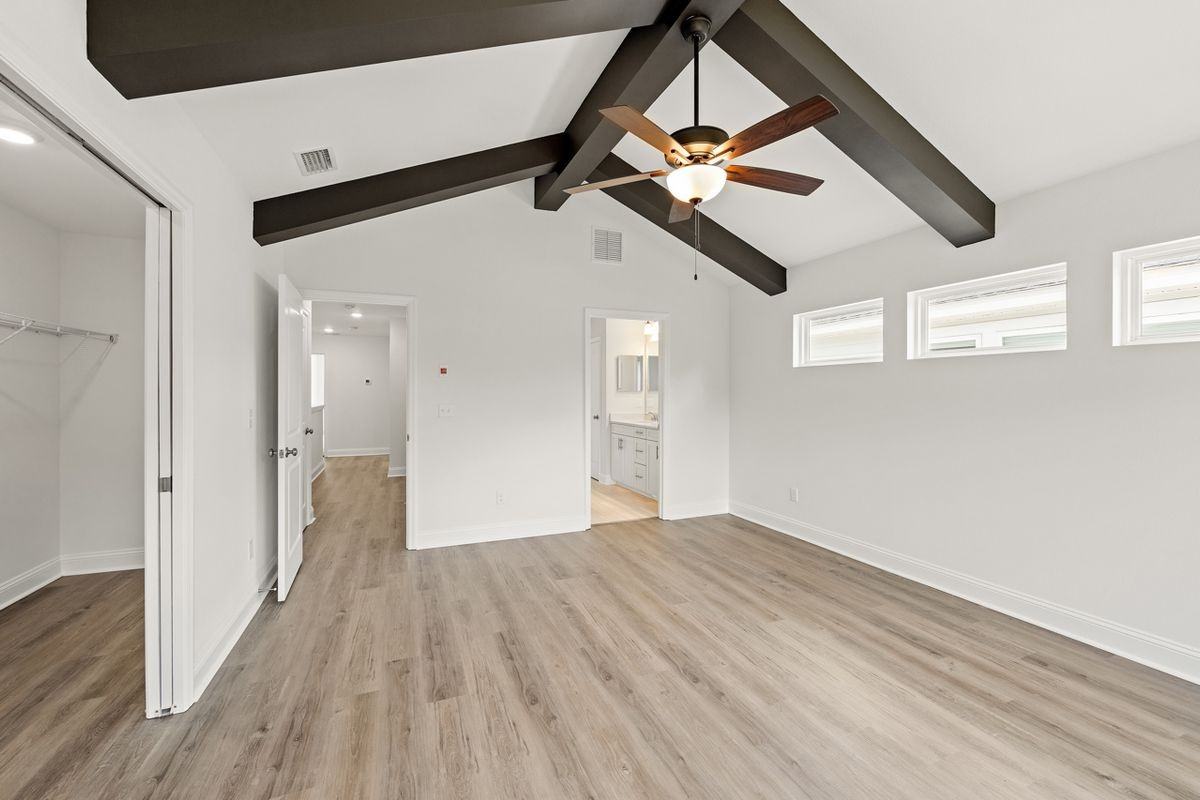 450 Grand Oaks Rd - Photo 4 of 43