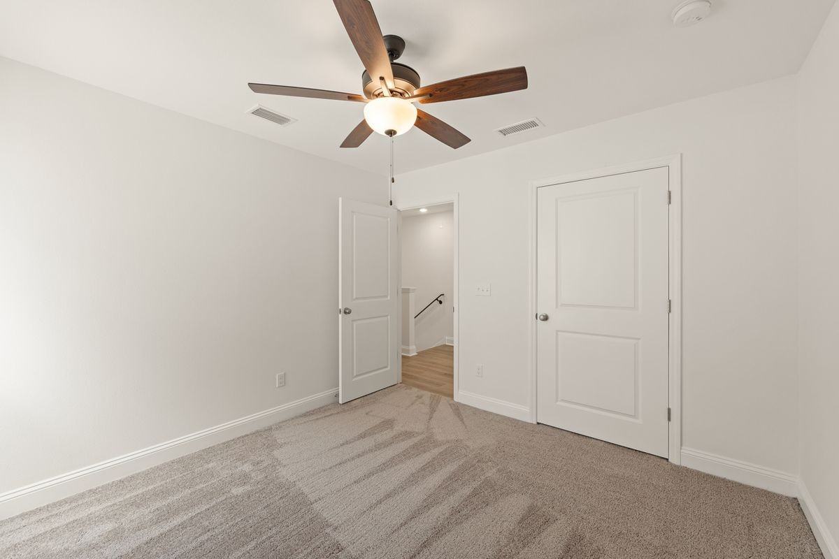 450 Grand Oaks Rd - Photo 5 of 43