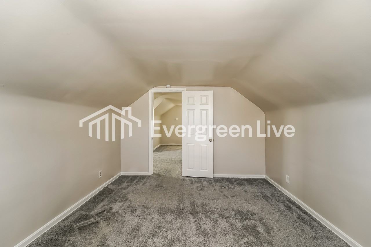 14813 Reddington Ave - Photo 6 of 15