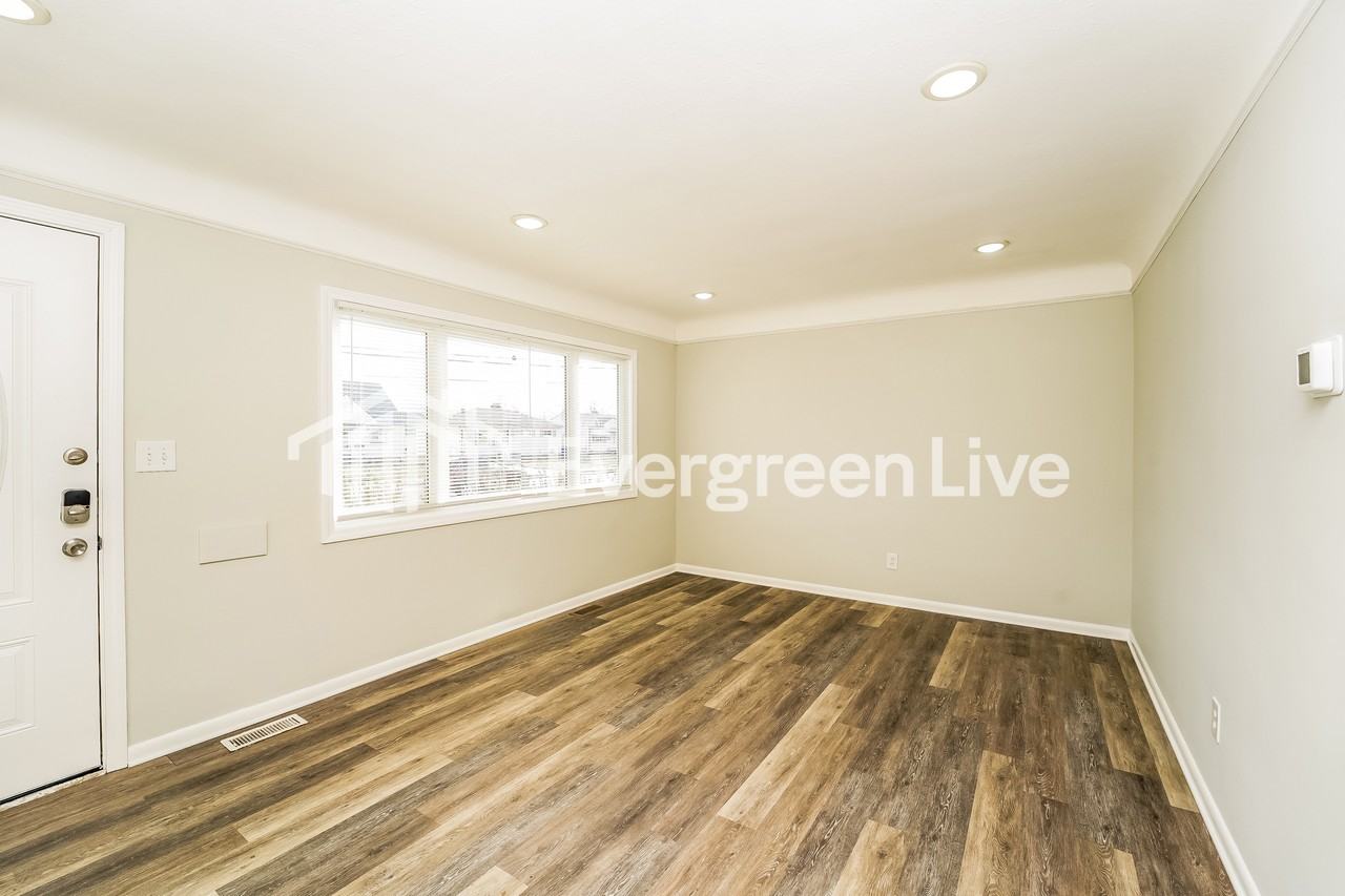 15810 Harrison Dr - Photo 2 of 15