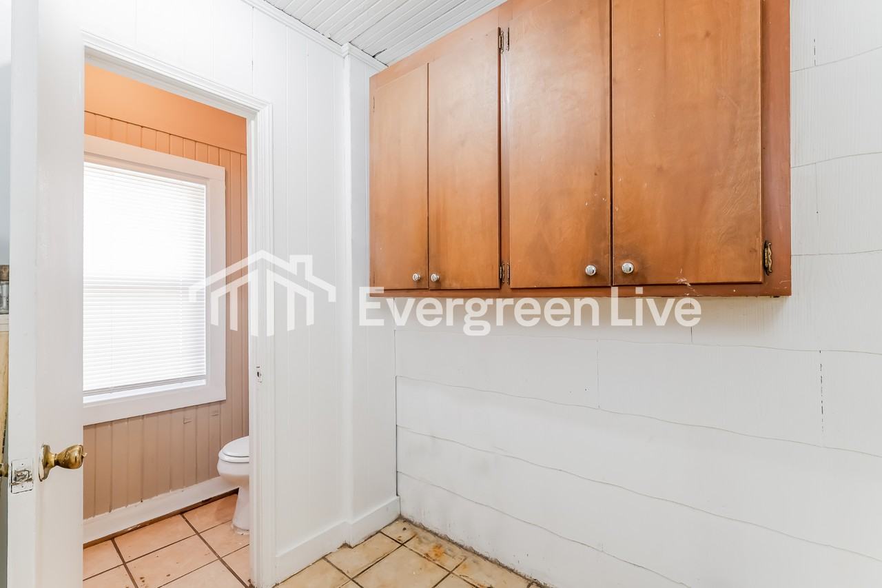 3021 Downing St - Photo 4 of 15