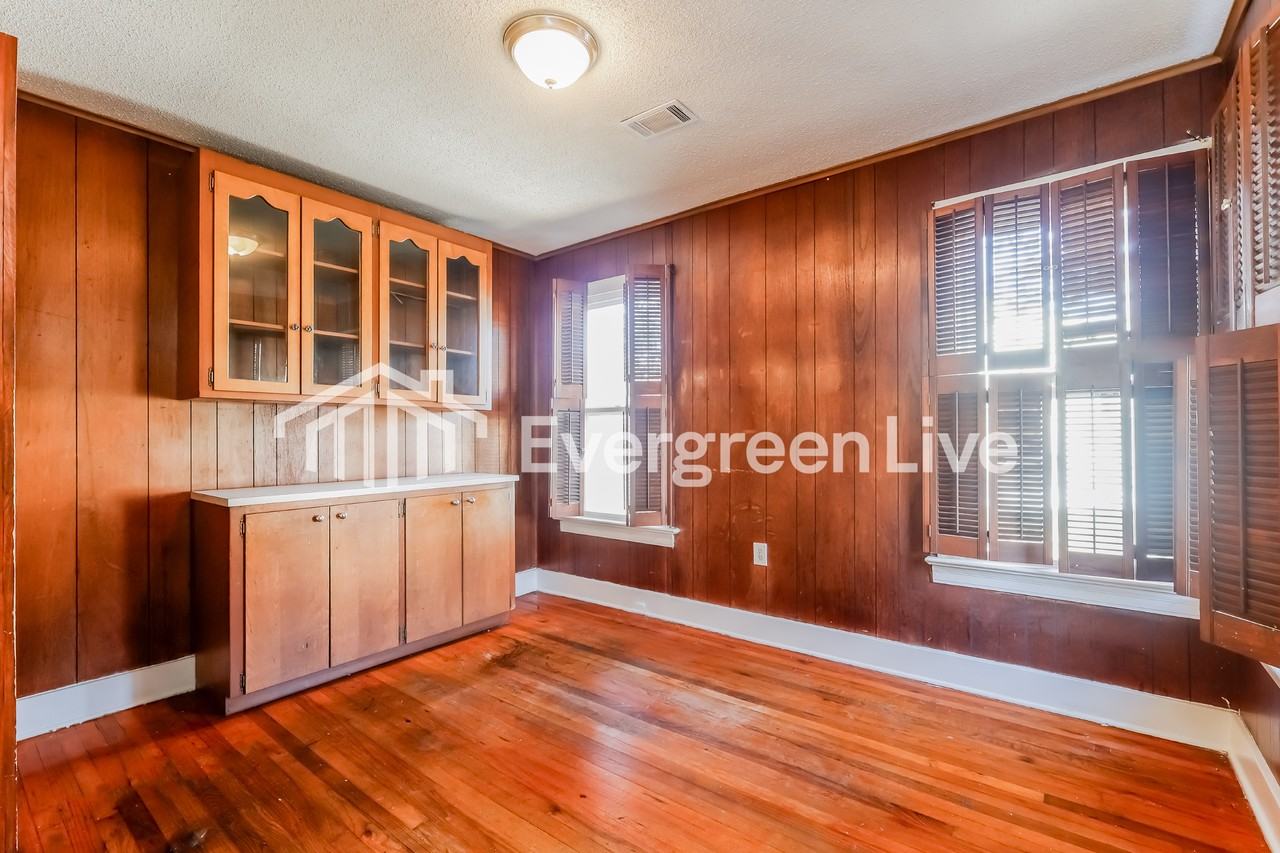 3021 Downing St - Photo 7 of 15