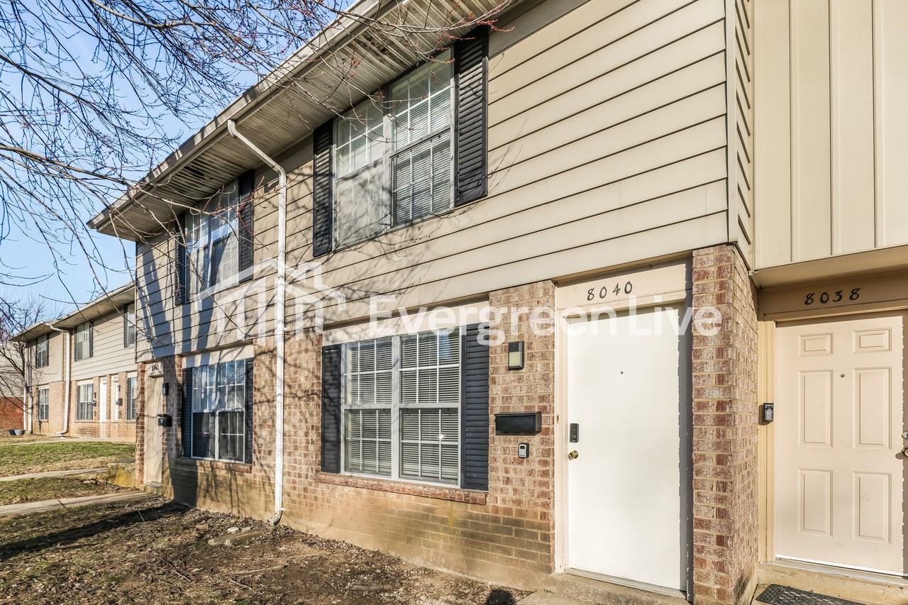 8040 Mount Everest St - Photo 2 of 15