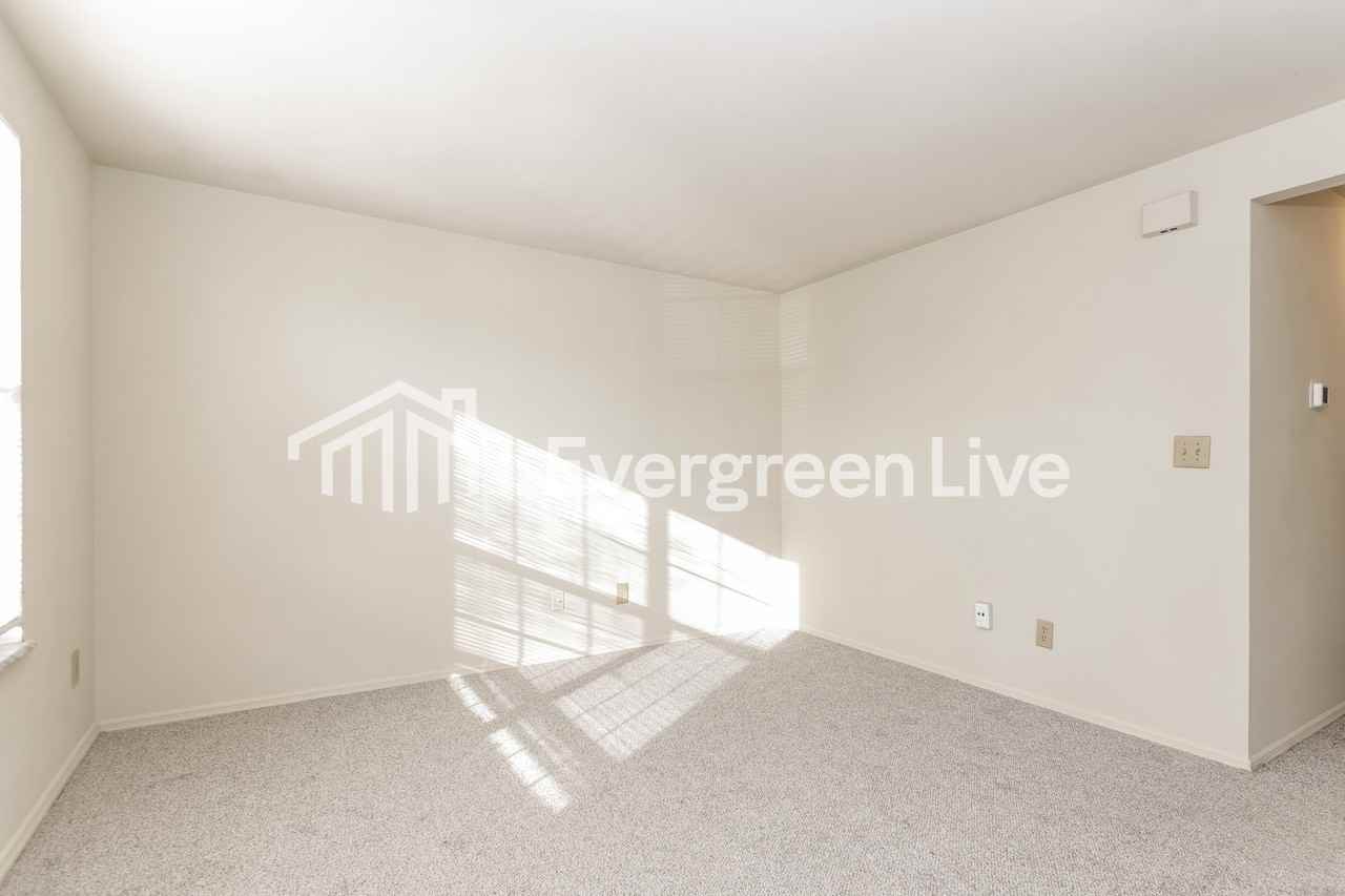 8040 Mount Everest St - Photo 3 of 15