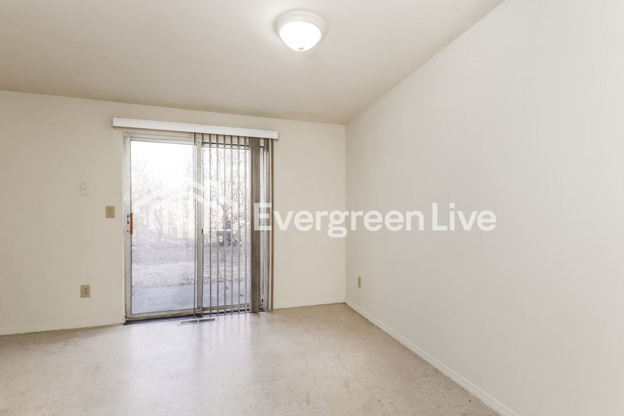 8040 Mount Everest St - Photo 6 of 15