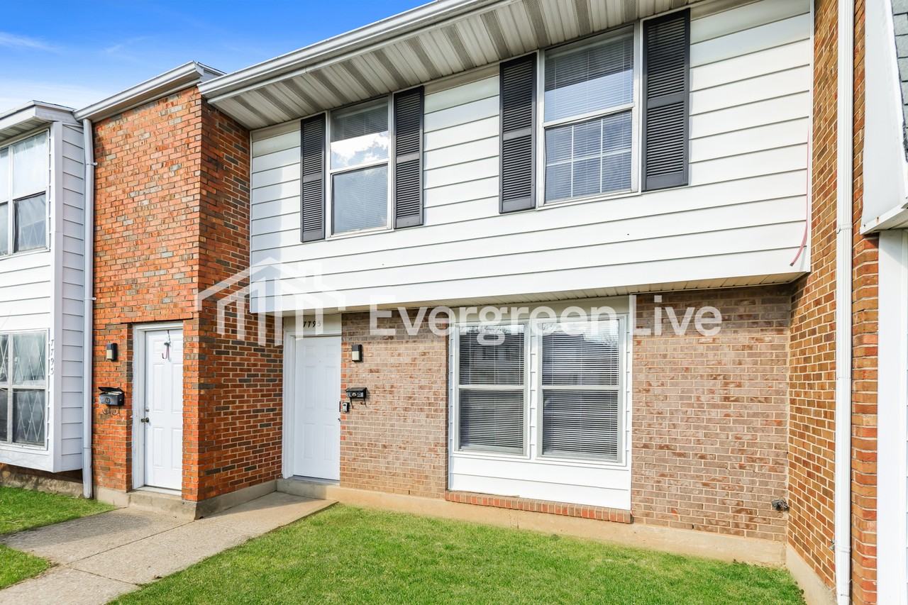 7795 Mount Hood - Photo 2 of 15