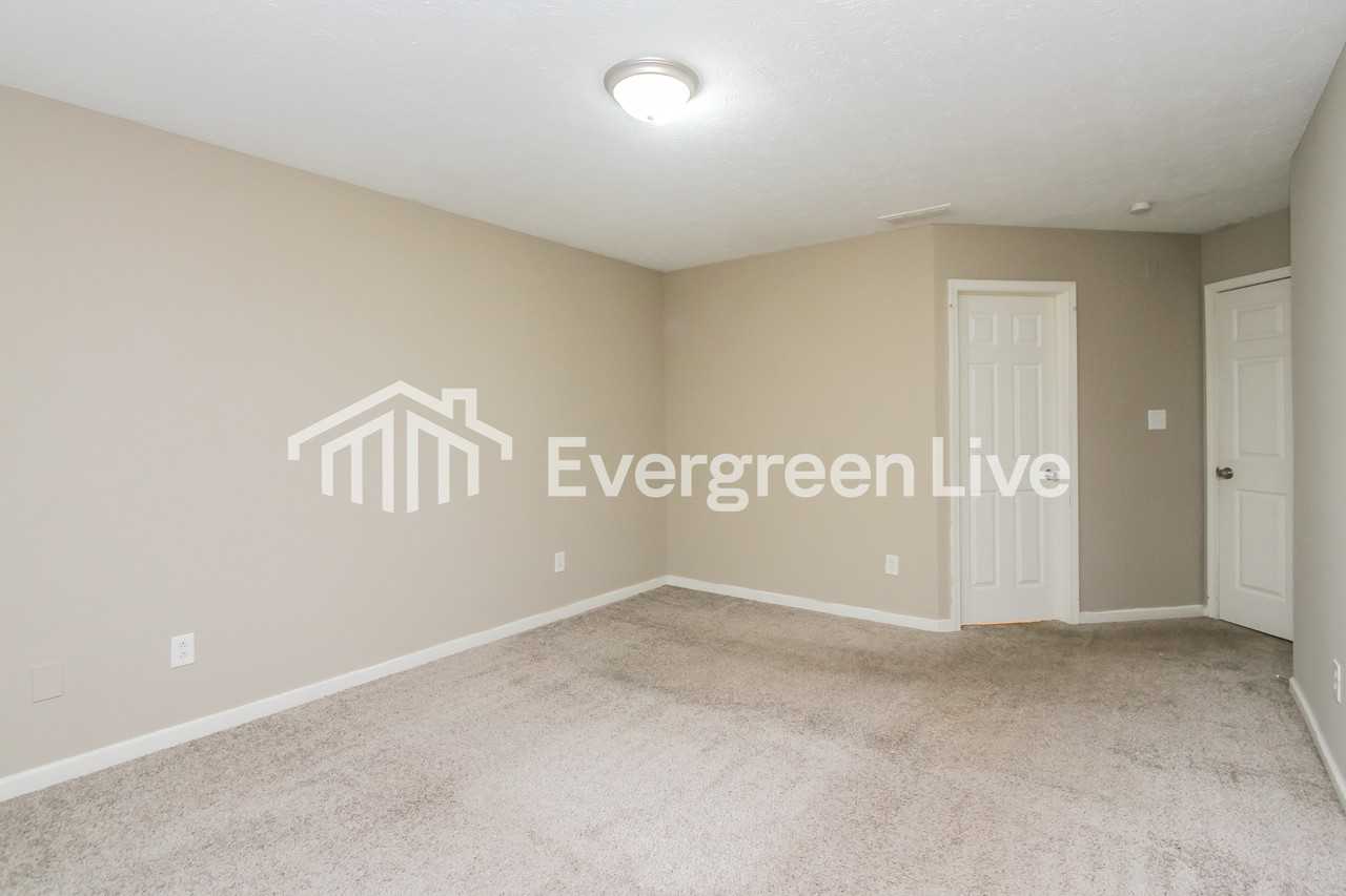 1916 Lisa Walk Dr - Photo 7 of 15