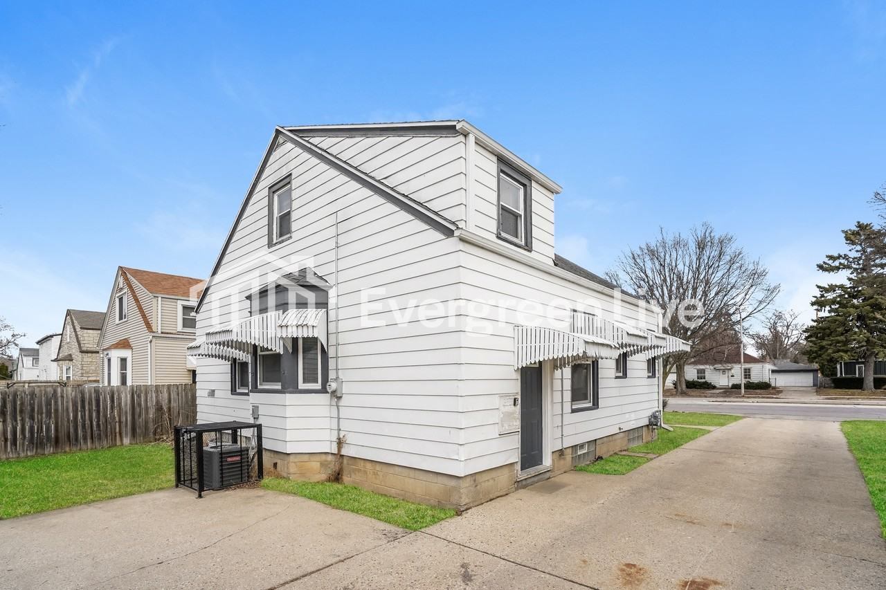 4673 N 51st Blvd - Photo 2 of 13