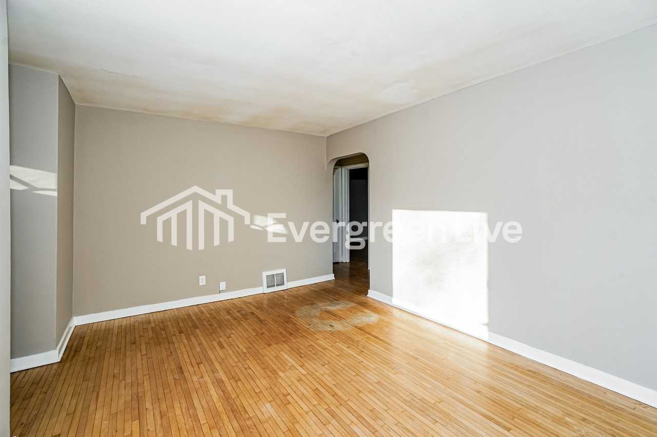 4214 N 48th St - Photo 6 of 15