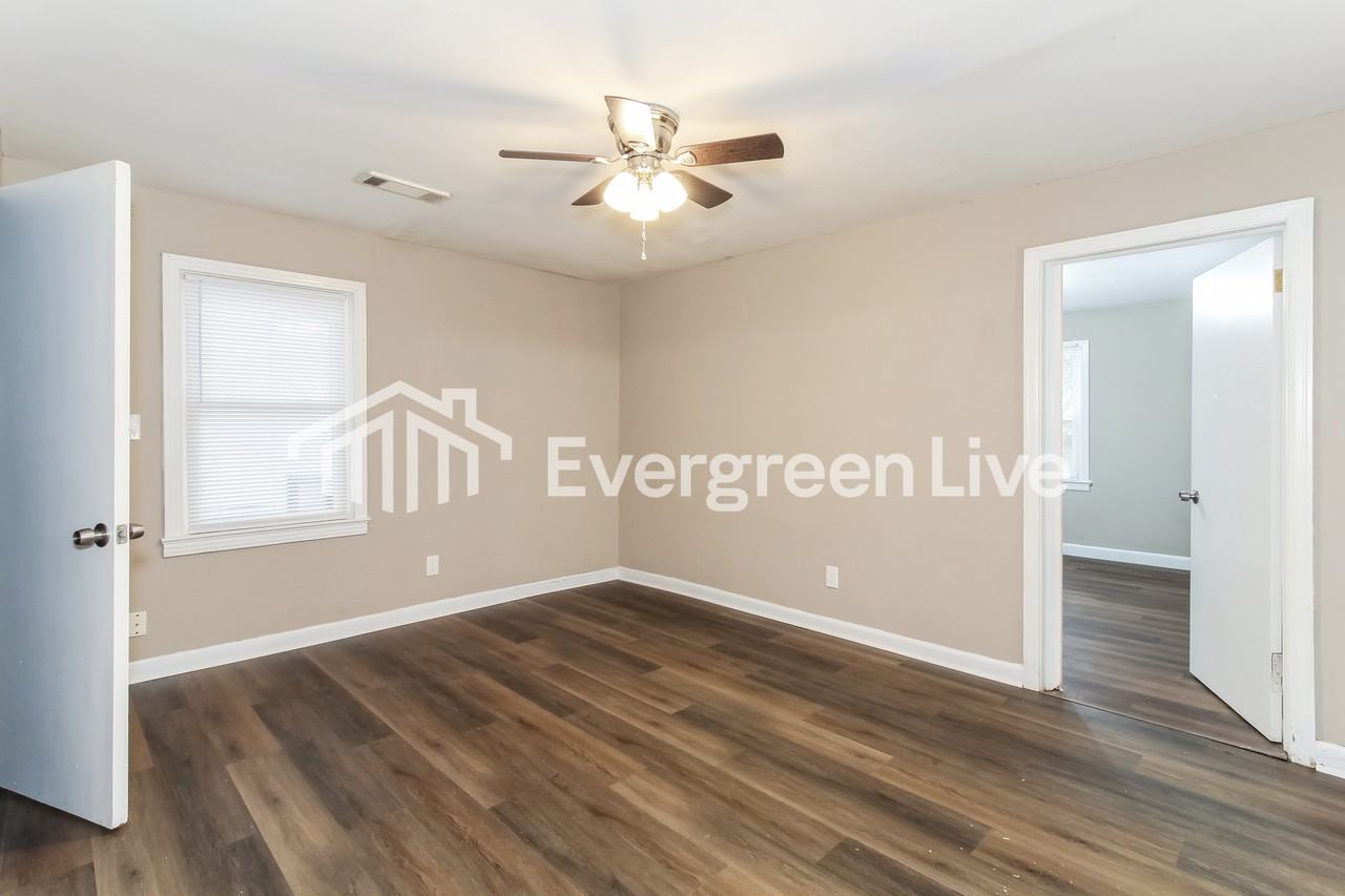 2833 Biltmore Ave - Photo 5 of 15