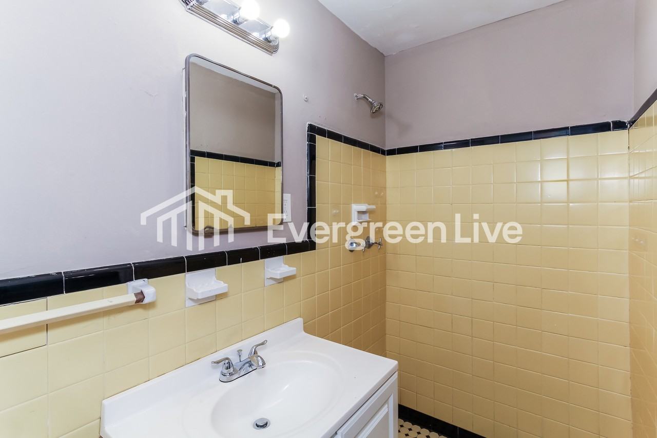 2833 Biltmore Ave - Photo 7 of 15