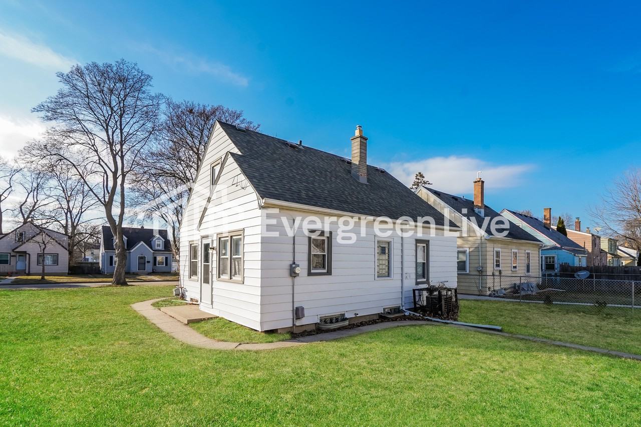 4344 N 52nd St - Photo 3 of 15