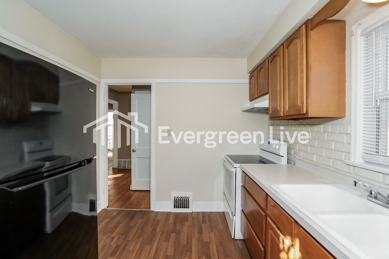 4344 N 52nd St - Photo 6 of 15