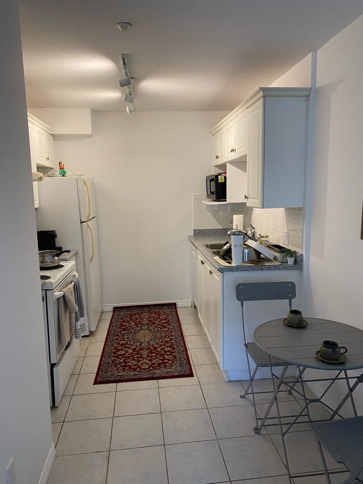 Commercial Dr & Adanac St #201 - Photo 6 of 9