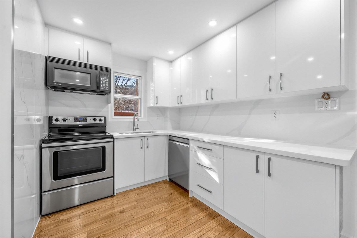 Dufferin St & Briar Hill Ave - Photo 4 of 18