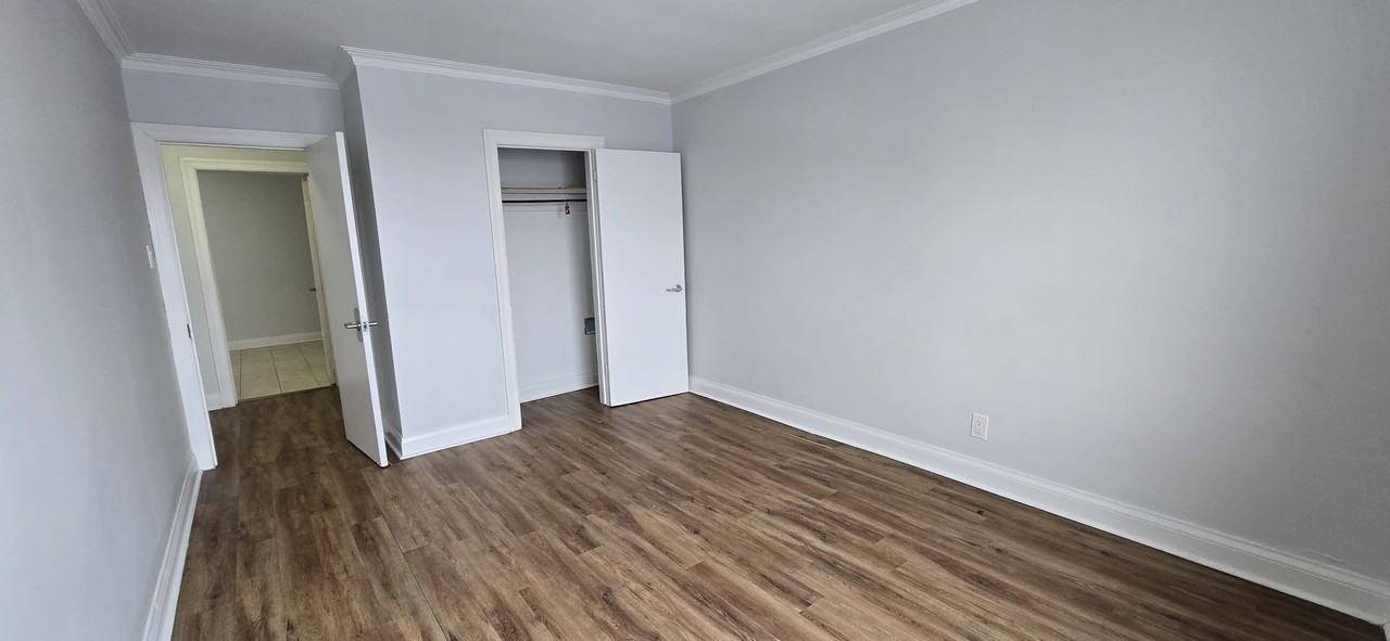 1854 Eglinton Avenue West #1 - Photo 4 of 15