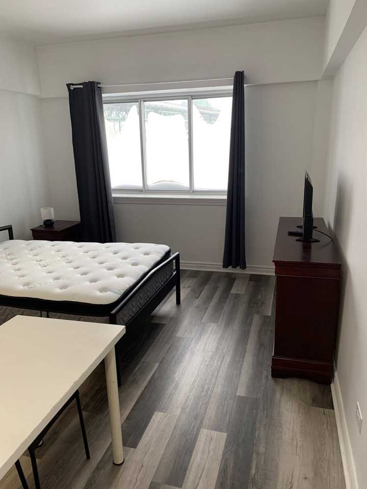 1980 Rue Sainte-Catherine Est - Photo 5 of 7