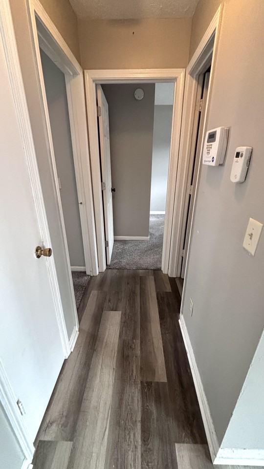 910 Vincent Court - Photo 4 of 11