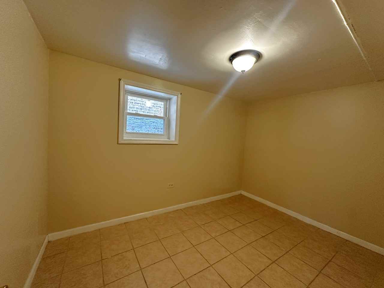 4431 S Sacramento Ave - Photo 5 of 12