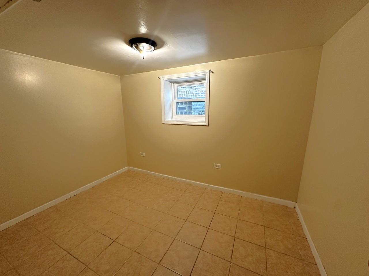 4431 S Sacramento Ave - Photo 7 of 12