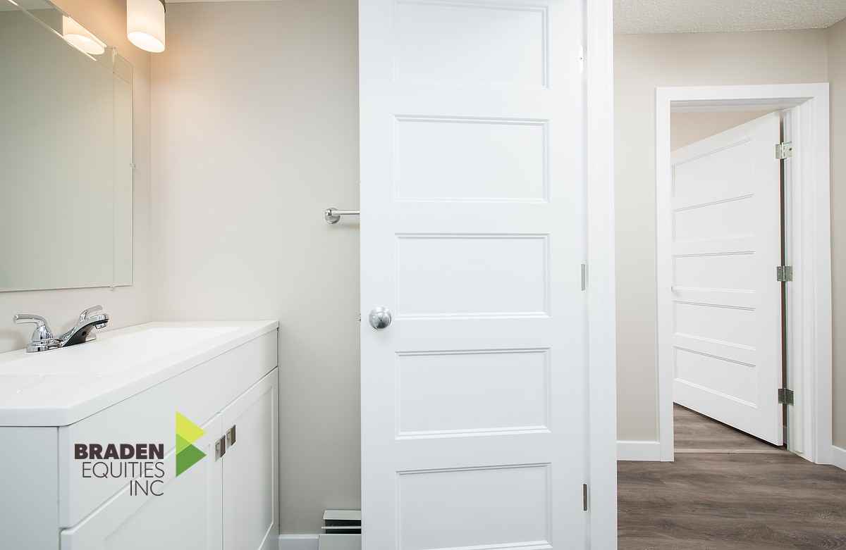 Pridewell Apartments - Photo 4 of 18