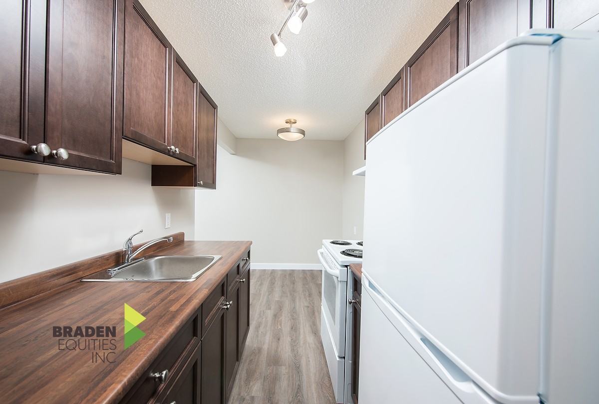 Pridewell Apartments - Photo 5 of 18