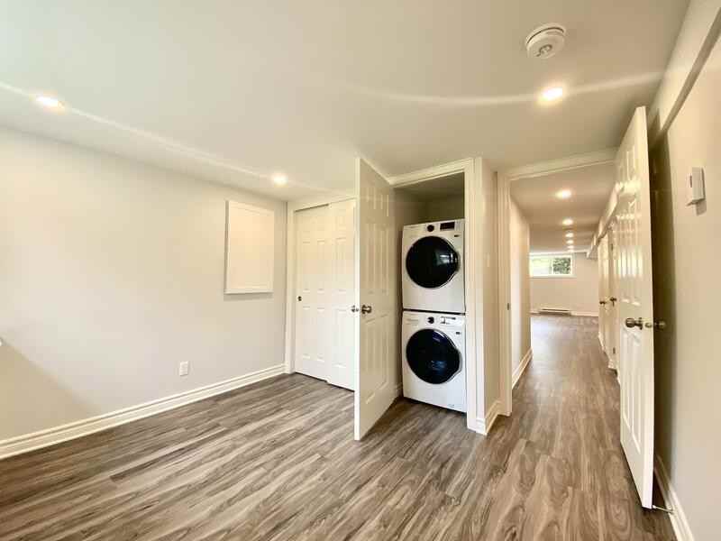 1223 Old Montreal Rd Unit B - Photo 4 of 14