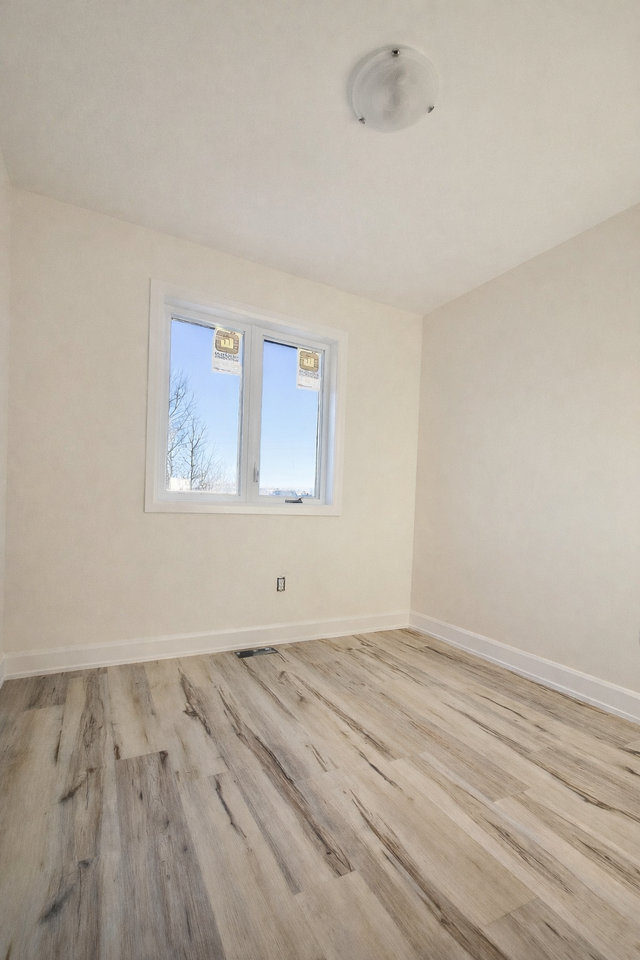 359 Voyageur Place - Photo 6 of 13