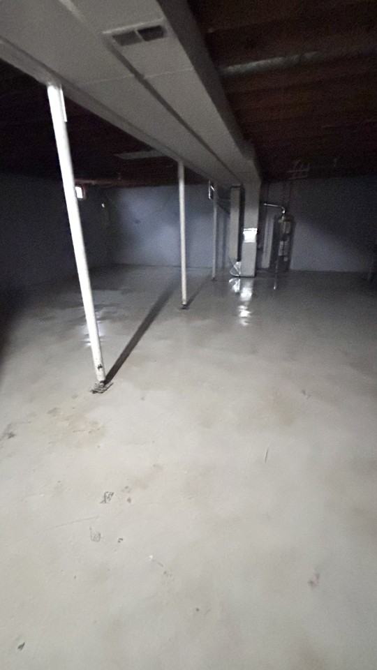 910 Vincent Court - Photo 7 of 11