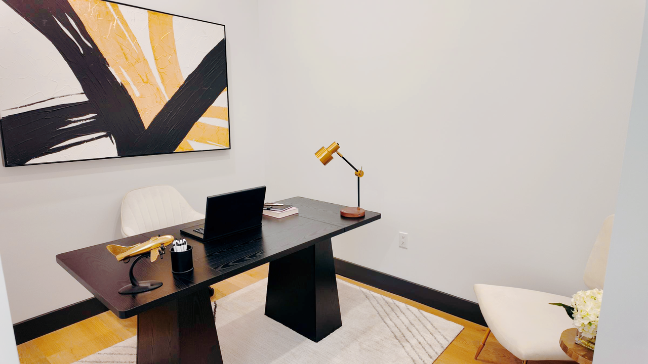 Lexington on Broadway - Photo 4 of 50