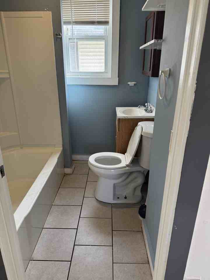 27 Lilac St - Photo 4 of 12